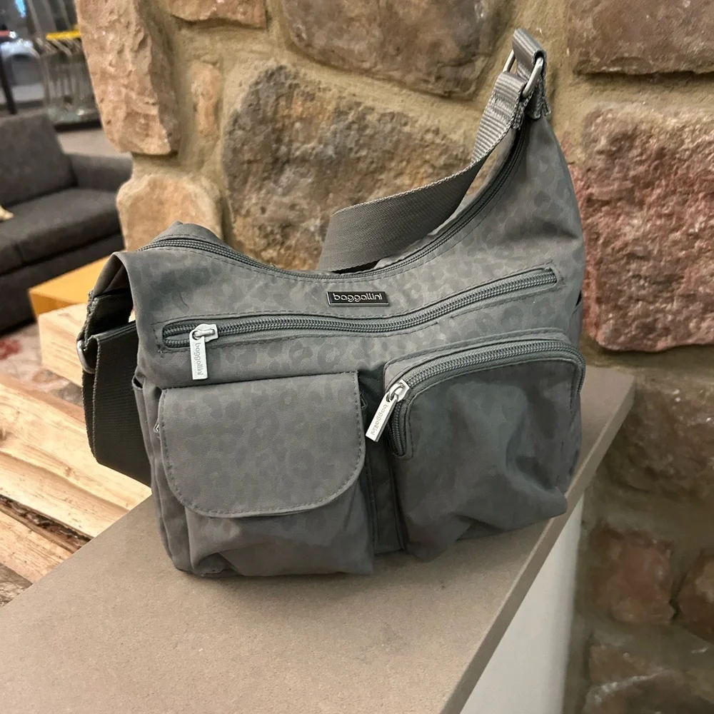 Baggallini Charcoal Messenger Bag Preowned very light wear